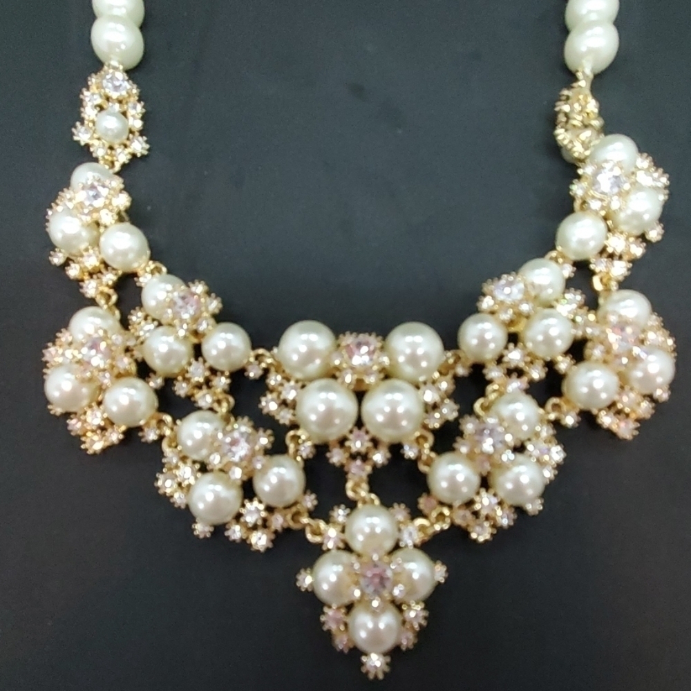 CHARTER CLUB GOLD WHITE‎ PEARLS RHINESTONES NECKLACE BIRTHDAY PARTY - Picture 8 of 11